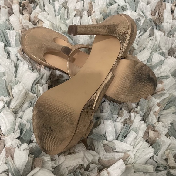 Shoes - Picture 3 of 4